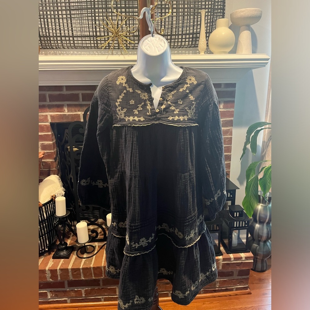 Zara Embroidery Short Dress Color: Dark Navy Size:13-14